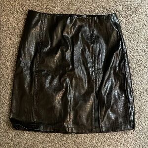 Mangopop Black Faux Leather Skirt